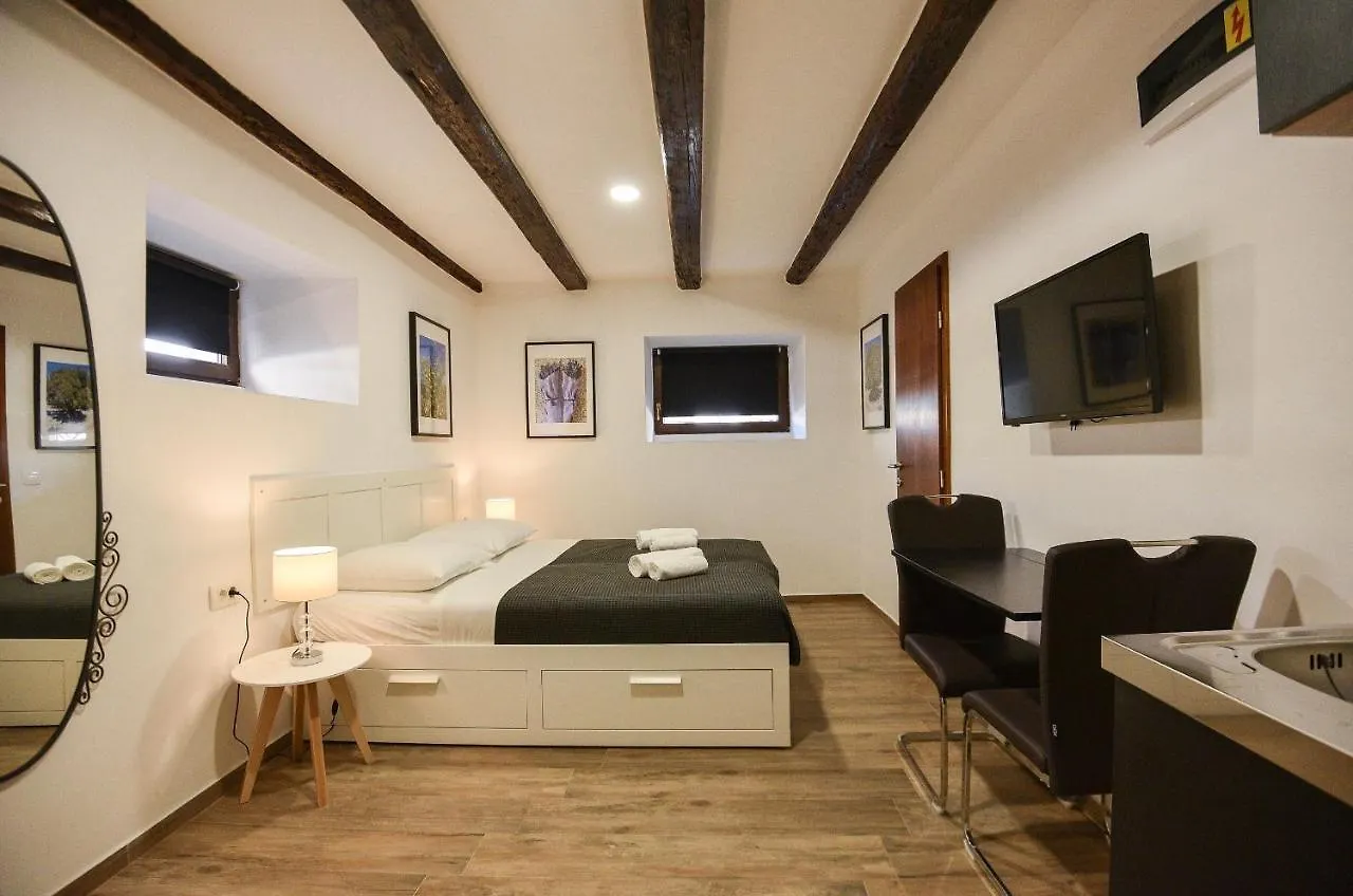 Apartment Old Town Rooms 1 Pula